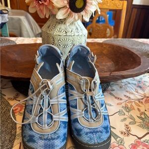 Women’s JBU Blue and Tan Sandals with Elastic Lacing